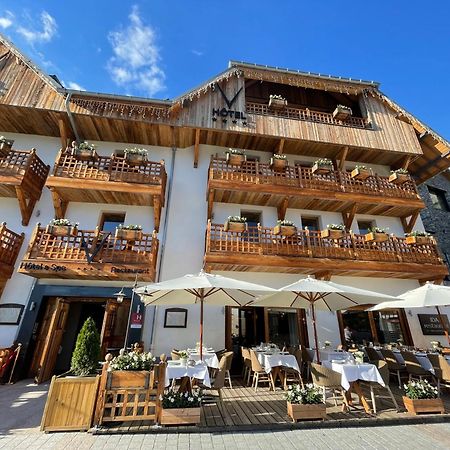 Hotel Le V De Vaujany Bagian luar foto
