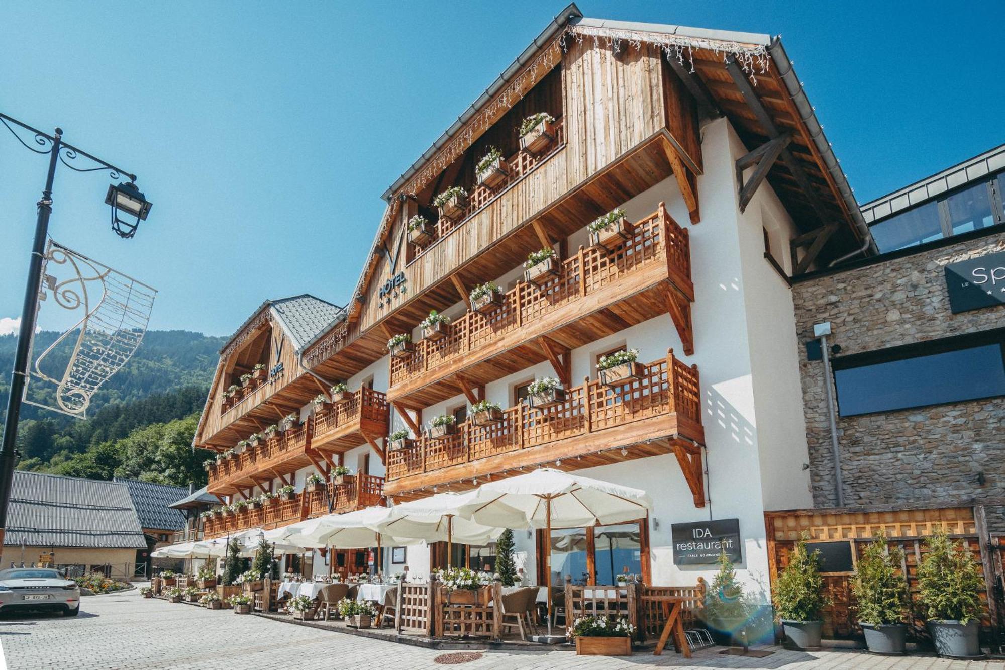 Hotel Le V De Vaujany Bagian luar foto